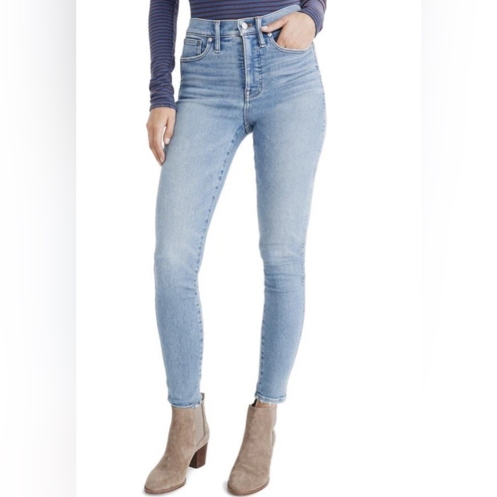 Madewell Women’s 9’ High Rise Light Blue Skinny Jeans Waist 25, Inseam 25